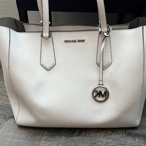 Micheal Kors shoulder bag